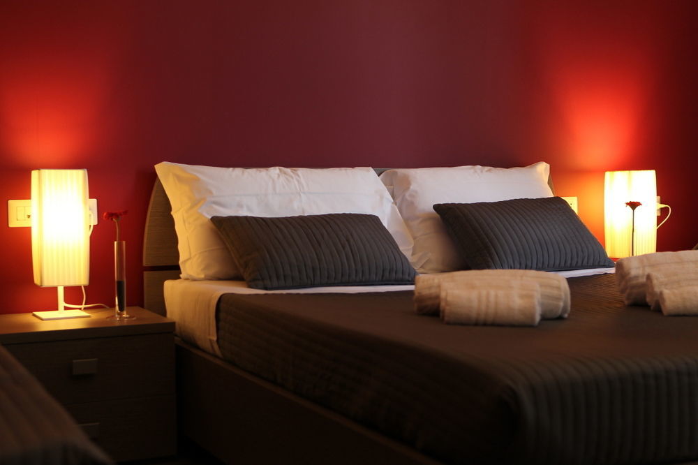 Ottomood Ala Ovest Centro Bed & Breakfast