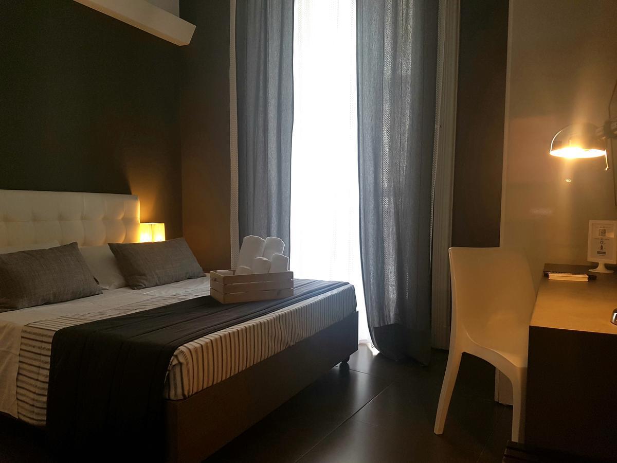 Ottomood Ala Ovest Centro Bed & Breakfast 3*