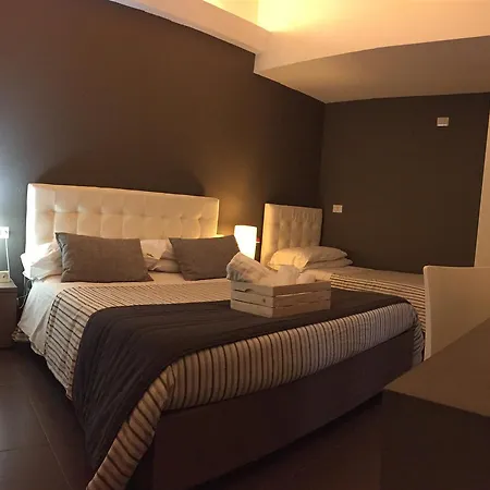 Ottomood Ala Ovest Catania Centro Bed and Breakfast Buitenkant foto